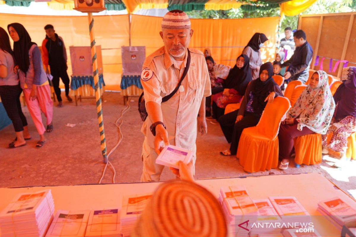 Warga Gorontalo Ramai Datangi TPS