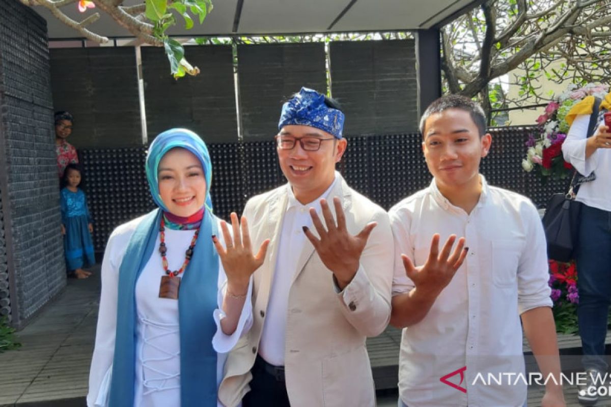 Usai mencoblos, Ridwan Kamil ajak warga manfaatkan diskon belanja