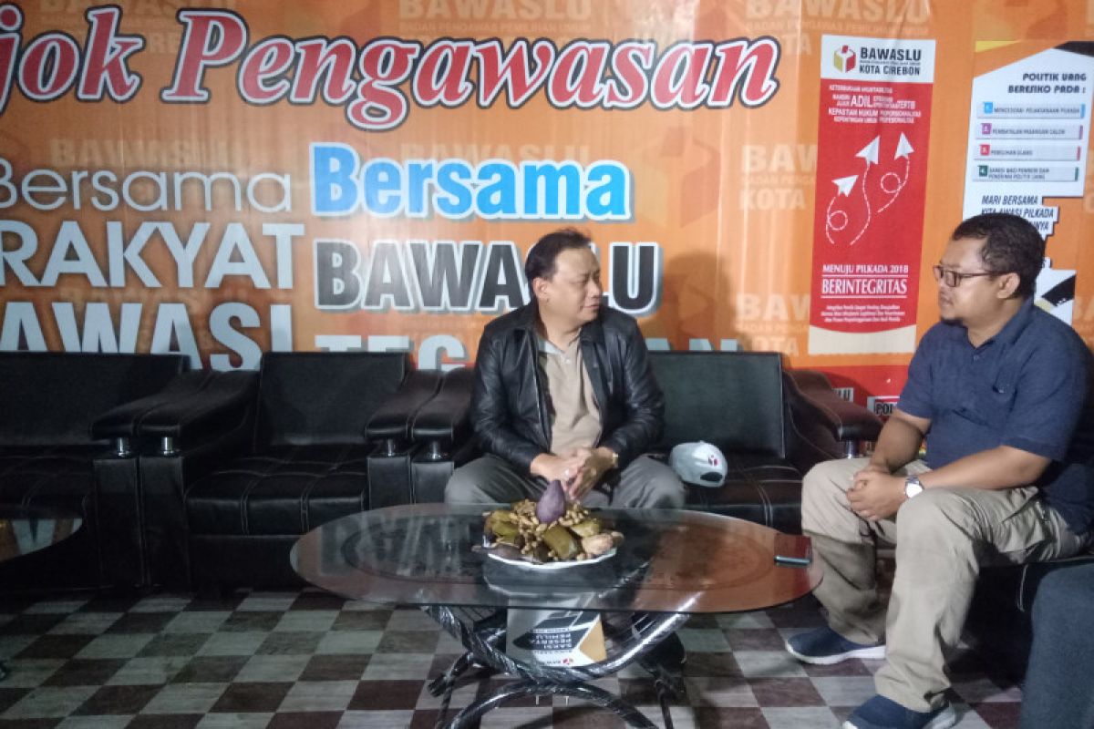 Ketua Bawaslu tinjau pengawasan pemilu di Cirebon