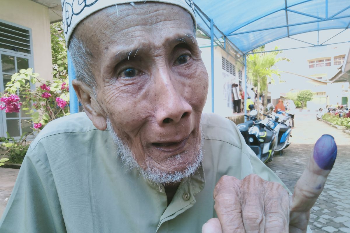 Semangat Mbah Agus, warga Panti Jompo menyuarakan hak pilihnya