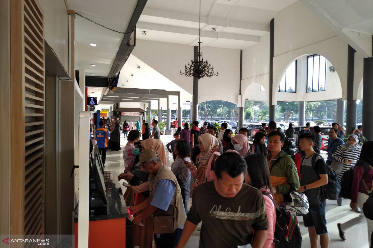 Tiket Lebaran di Daop Surabaya terjual 58 persen