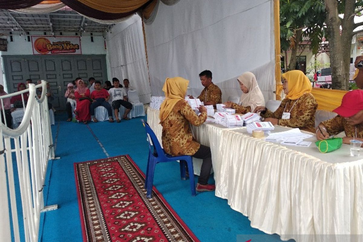 Prabowo -Sandiaga unggul di TPS Gubernur Sumut nyoblos