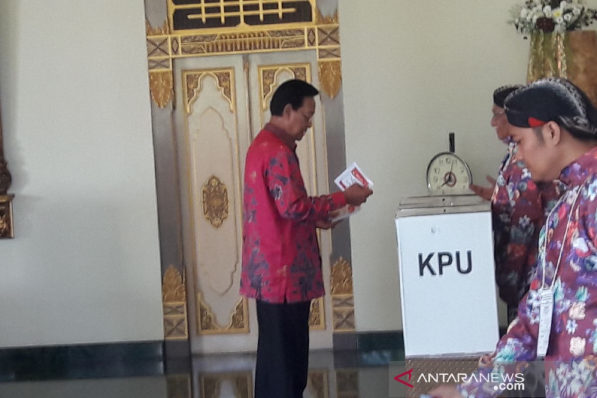 Jokowi-Ma'ruf unggul di TPS Sri Sultan HB X mencoblos