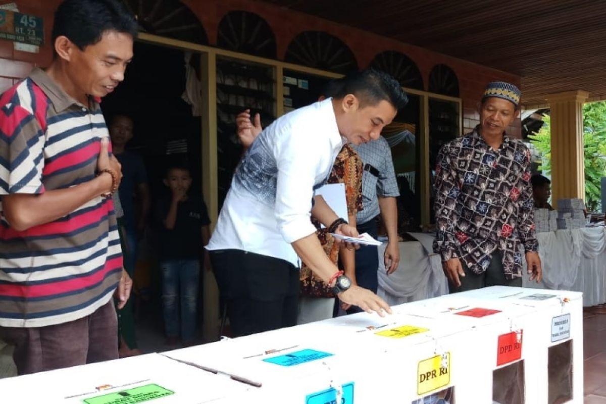 Bupati Supian Hadi kecewa banyak TPS kekurangan surat suara