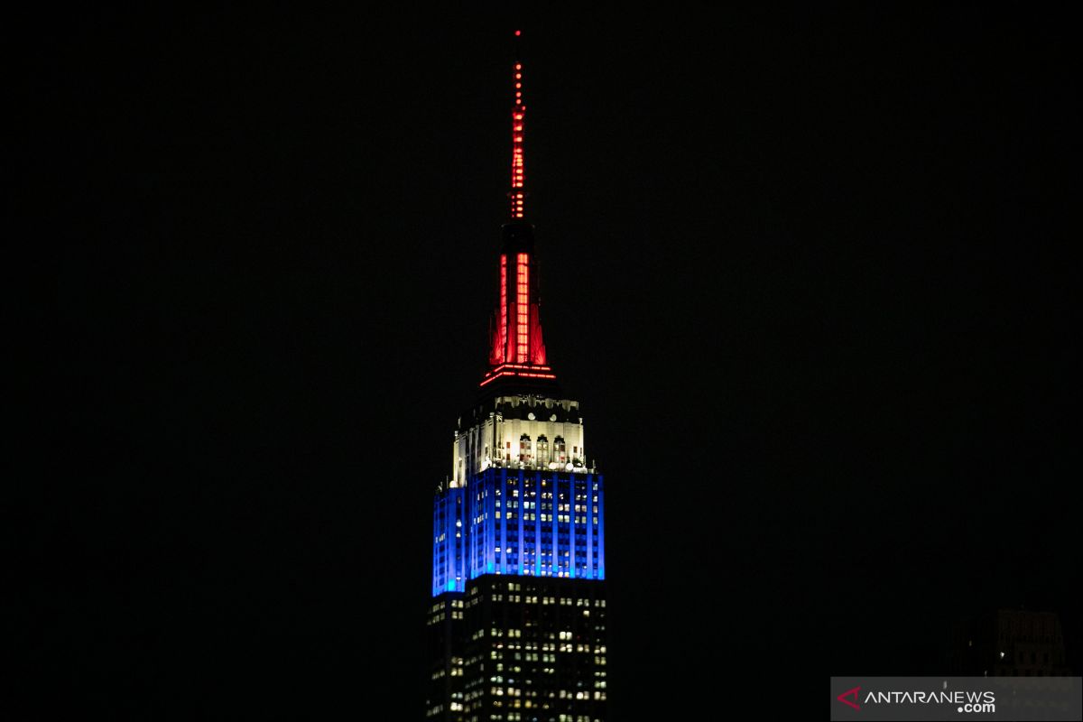 Seorang pria ditangkap masuk katedral New York bawa bensin dan korek