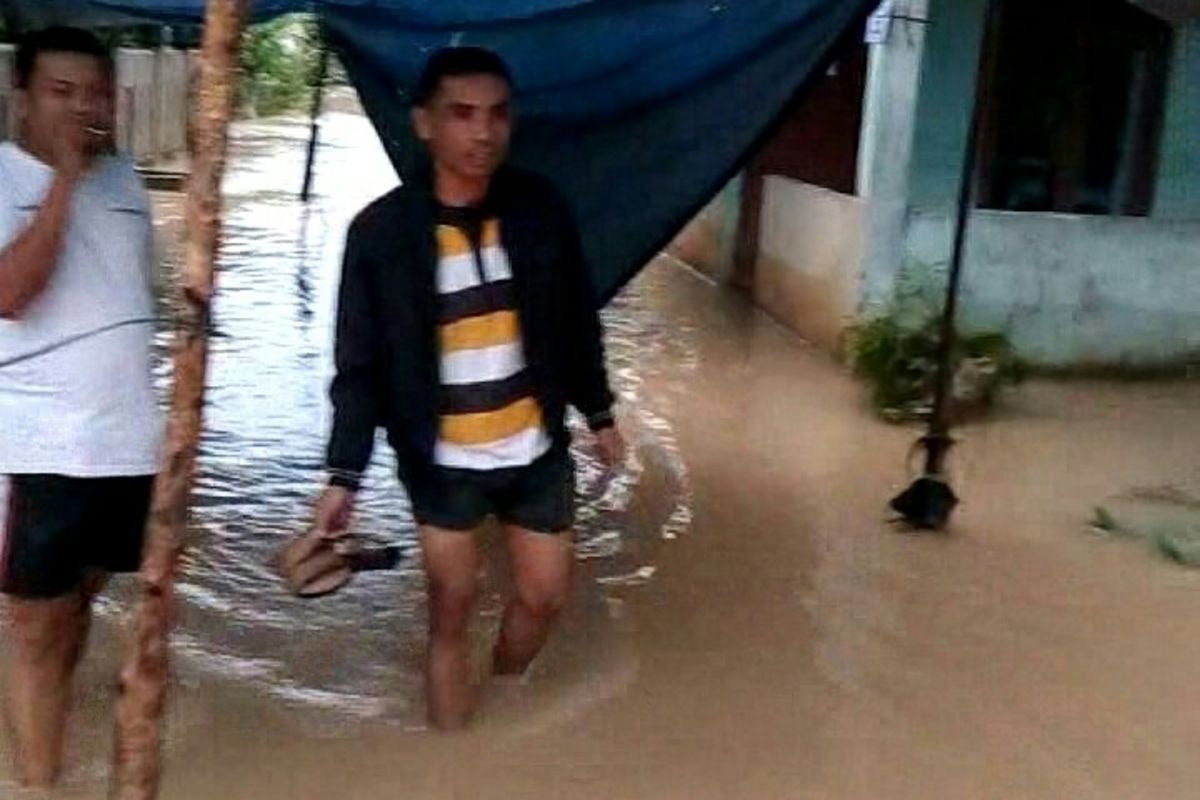 Pemungutan suara di  24 TPS Kota Jambi ditunda karena banjir