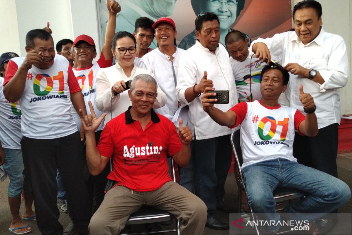 Rayakan kemenangan Jokowi-Amin, puluhan kader PDIP cukur gundul