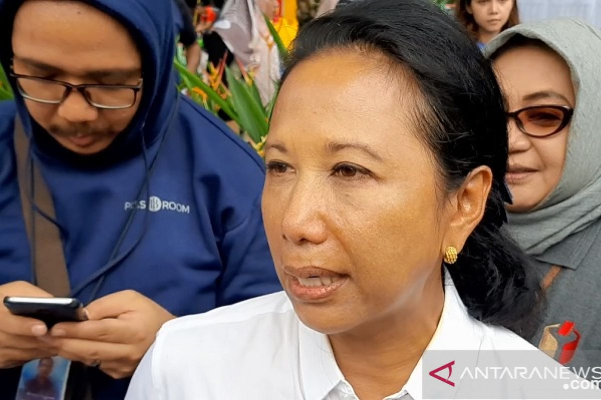 Menteri Rini tekankan BUMN harus dikelola transparan dan profesional