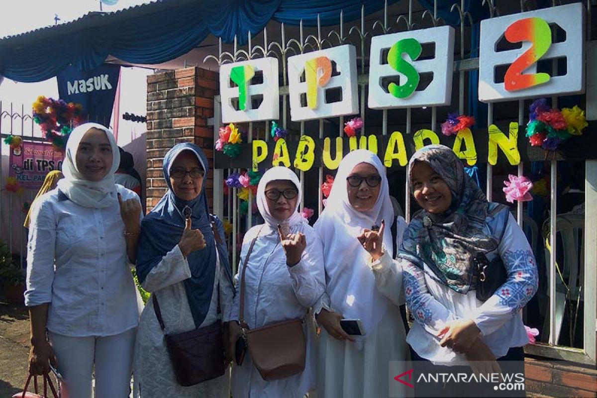 Pemilu, warga Purwokerto antusias datangi TPS