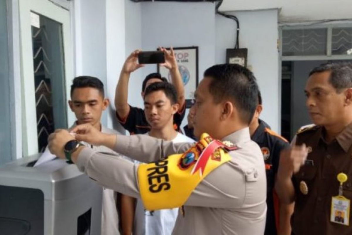KPU Kota Madiun musnahkan ribuan surat suara rusak