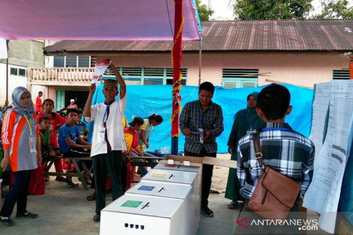 Prabowo-Sandi menang di sejumlah TPS Solok Selatan