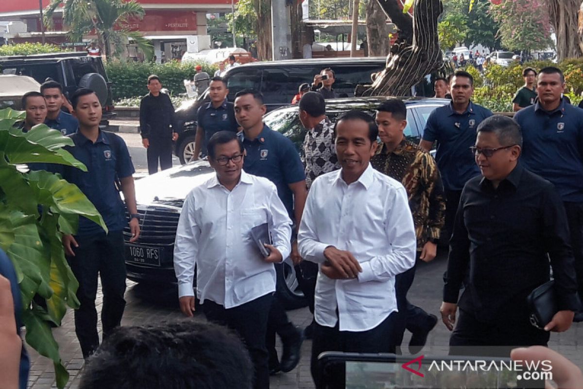 Jokowi bertemu ketua umum partai koalisi