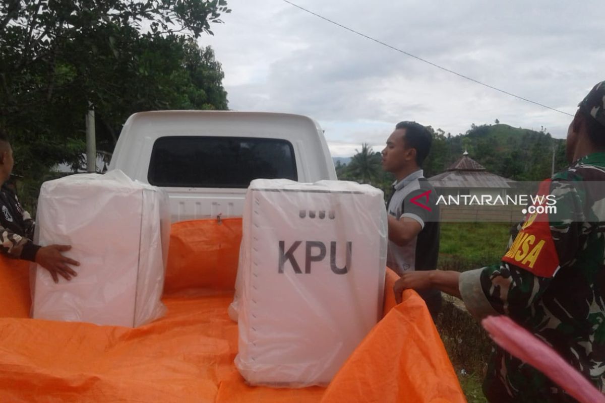 Pengembalian logistik di Kabupaten Gorontalo Utara sempat terkendala cuaca