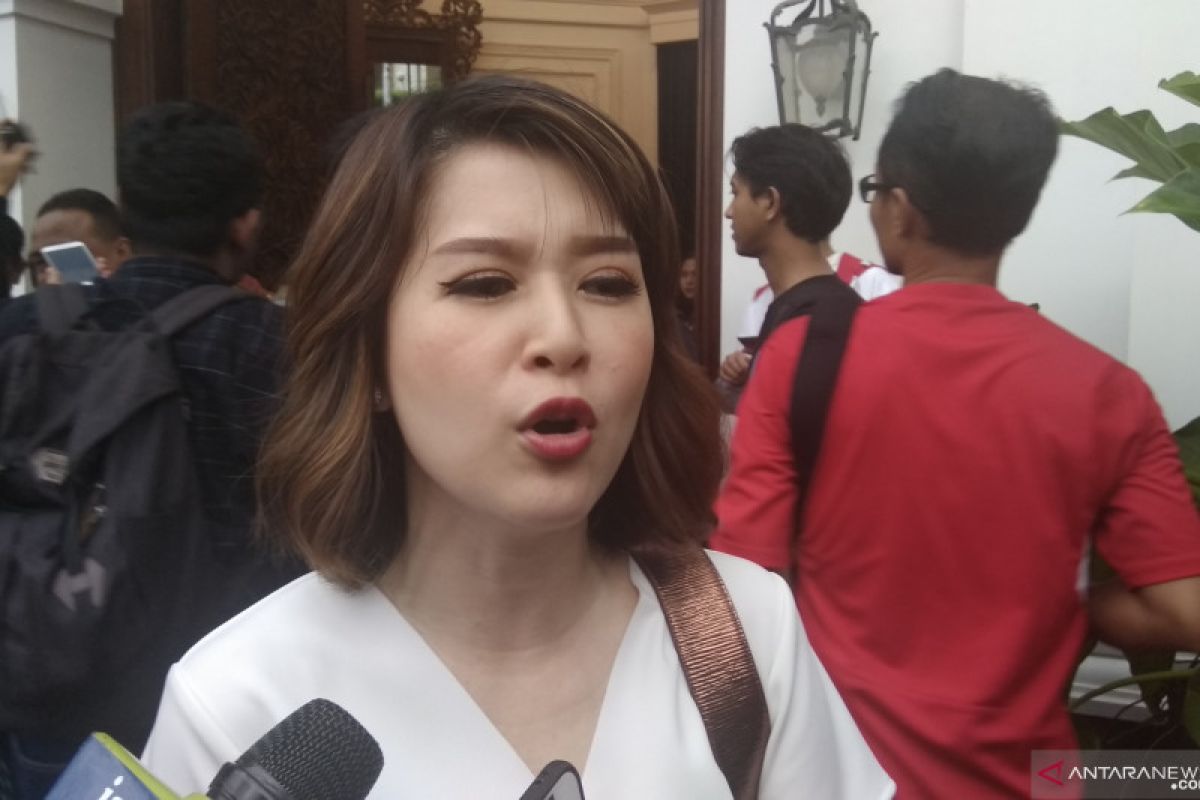 Hoaks, Grace Natalie kecewa tak jadi menteri padahal pintar kupas salak