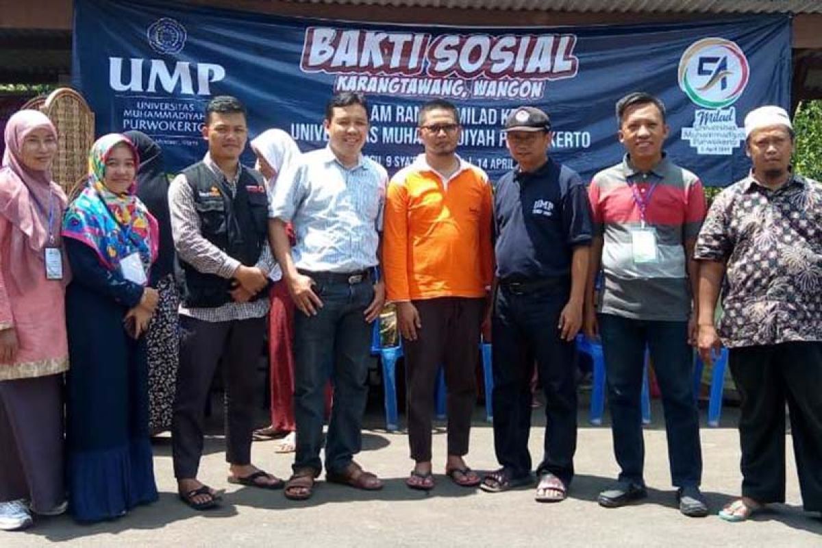 UMP menggelar bakti sosial dalam rangka Milad Ke-54