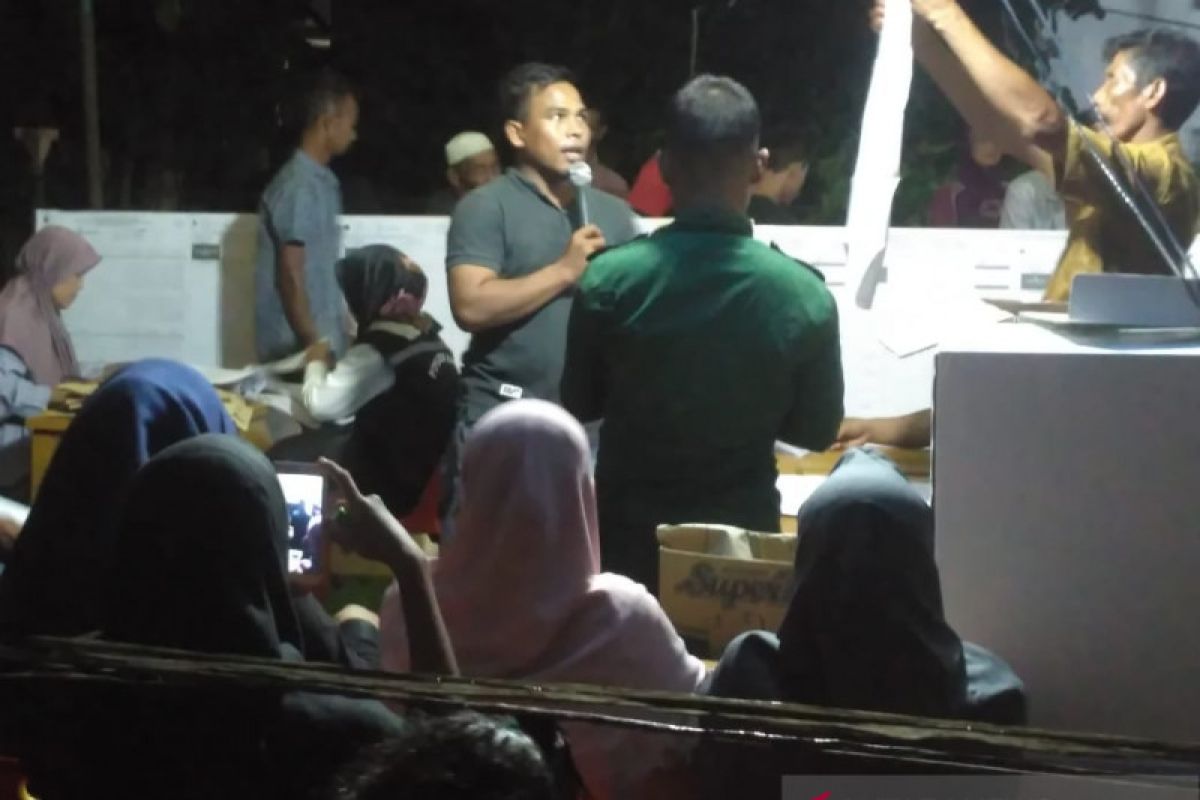 Karena beda satu suara, TPS Aceh Barat hitung ulang hingga siang ini