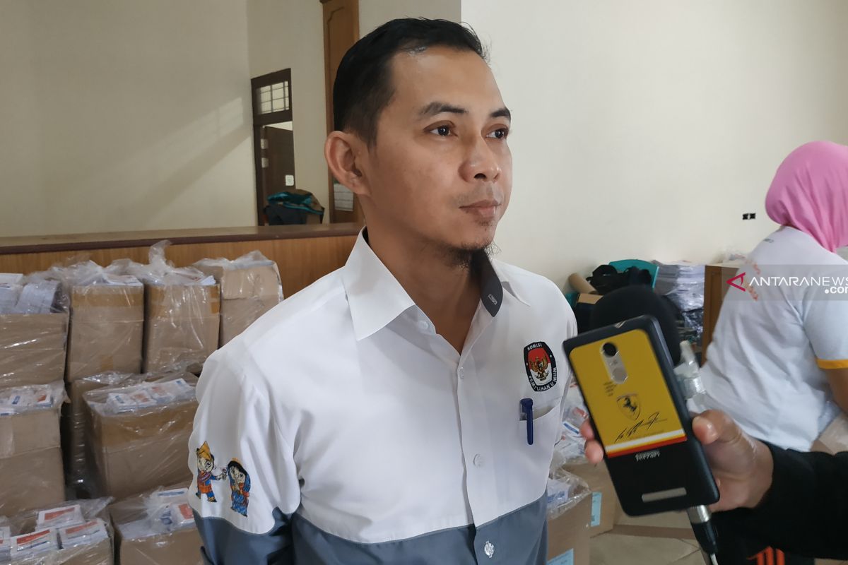 KPU Kota Pontianak serahkan LPPDK peserta Pemilu ke KPU Kalbar