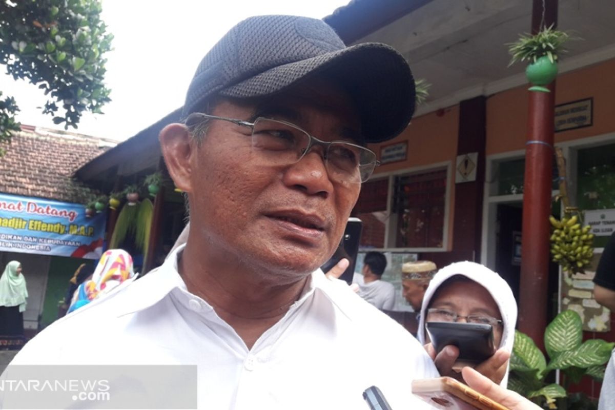 Mendikbud: Perubahan jalur prestasi untuk daerah PPDB bermasalah