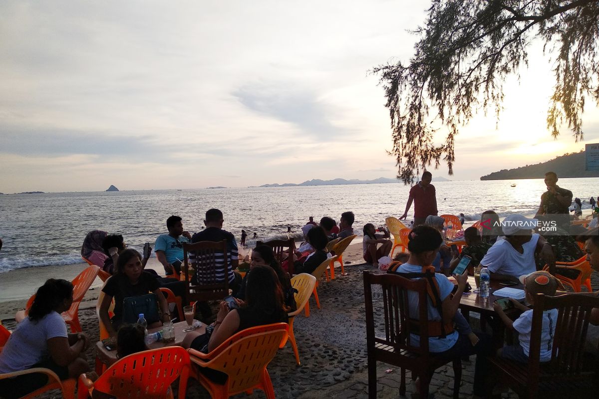 Pantai PIA Hotel Pandan masih tempat favorit untuk liburan