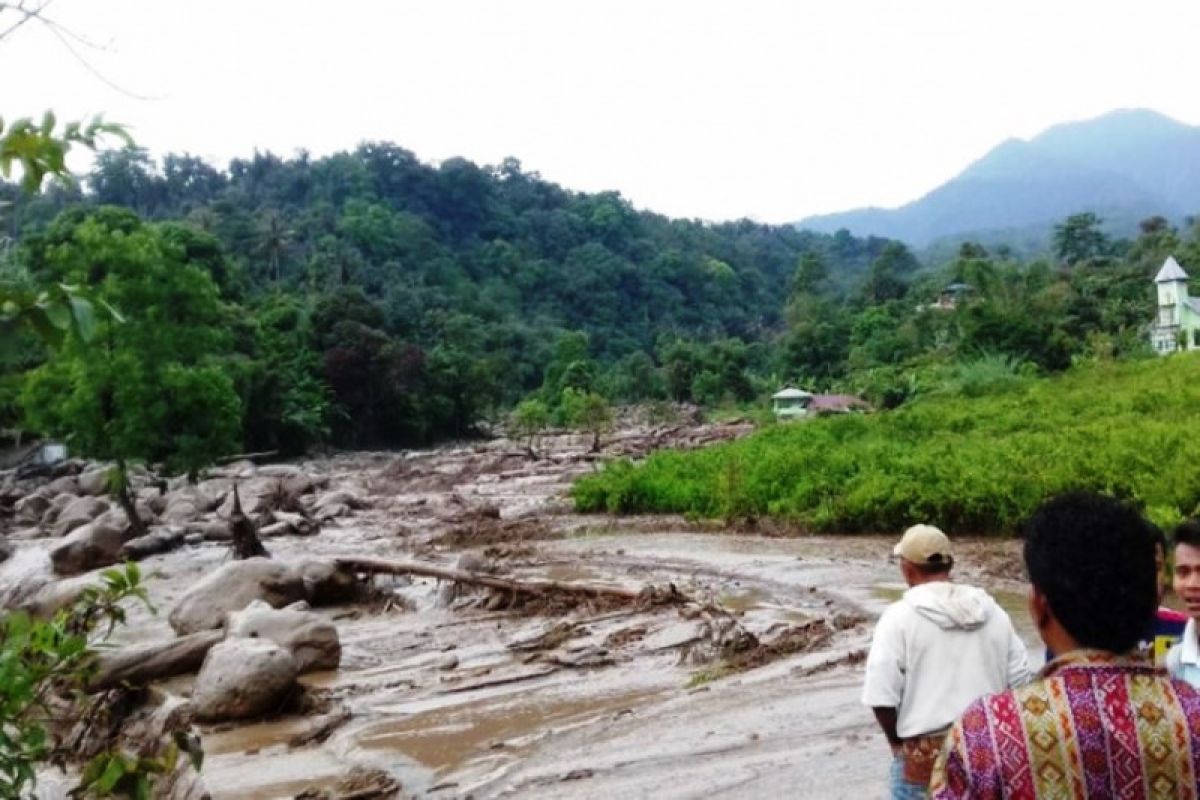 Banjir Bandang landa Deli Serdang Sumut