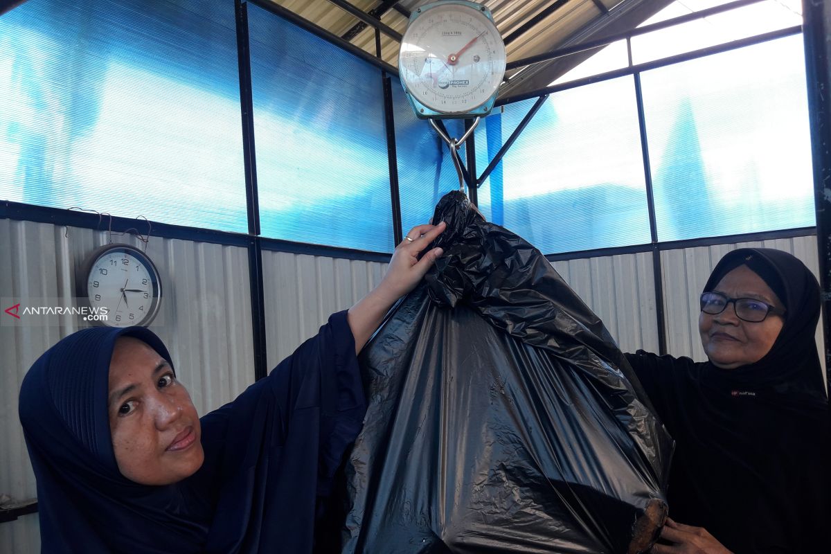 Kader desa yang eksis kelola sampah