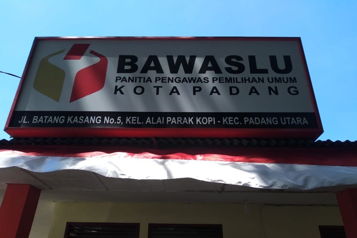 Bawaslu Padang rekomendasikan PSU di 53 TPS