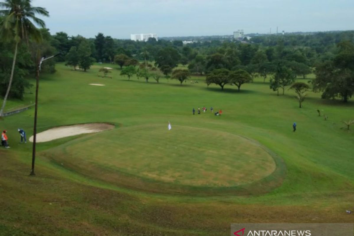 Wali Kota Pangkalpinang ikut meriahkan turnamen golf Danlanal Cup 2019