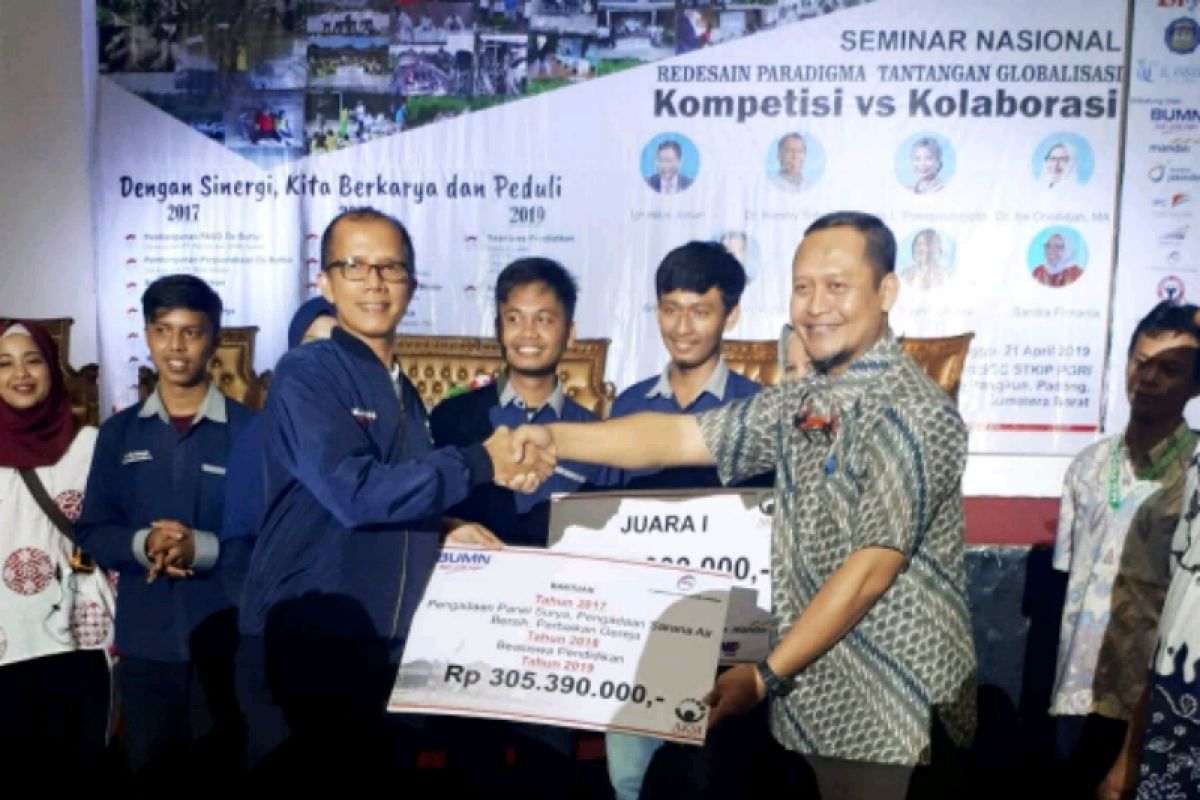 PPA serahkan beasiswa sarjana Anak Mentawai