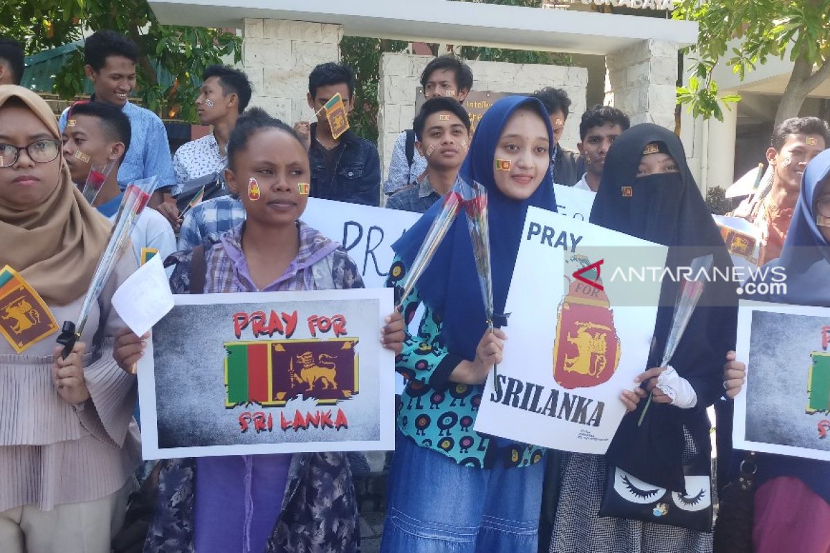 Mahasiswa UM Surabaya gelar aksi solidaritas untuk Sri Lanka