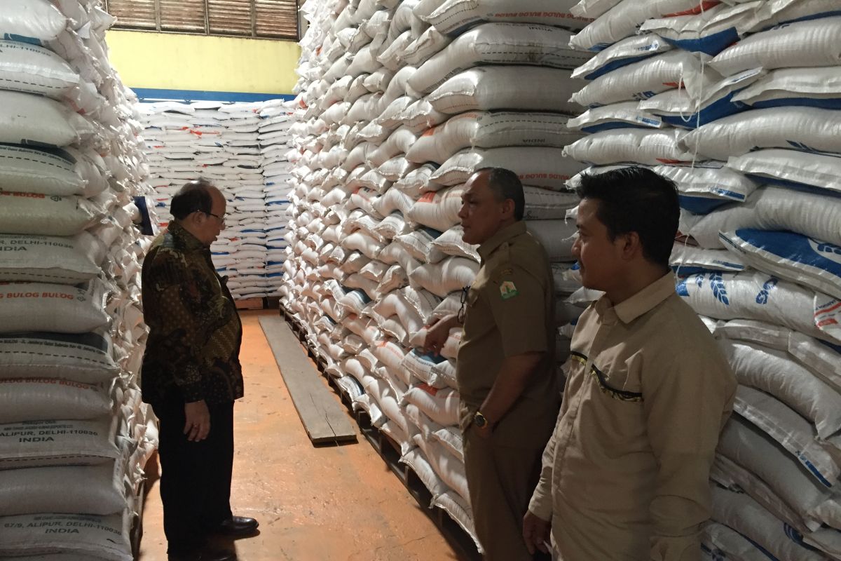 Persediaan beras di Aceh mencukupi untuk tujuh bulan