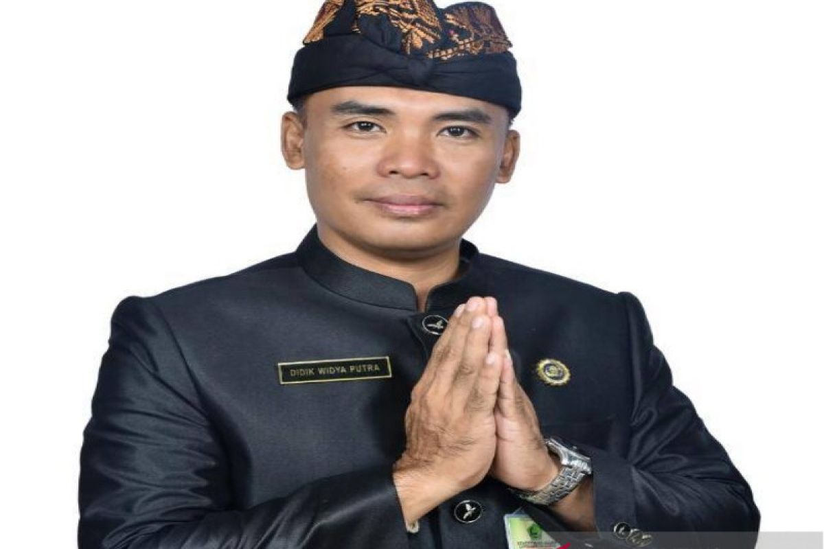 PHDI Jayapura imbau umat Hindu menjalin hubungan baik dengan sesama