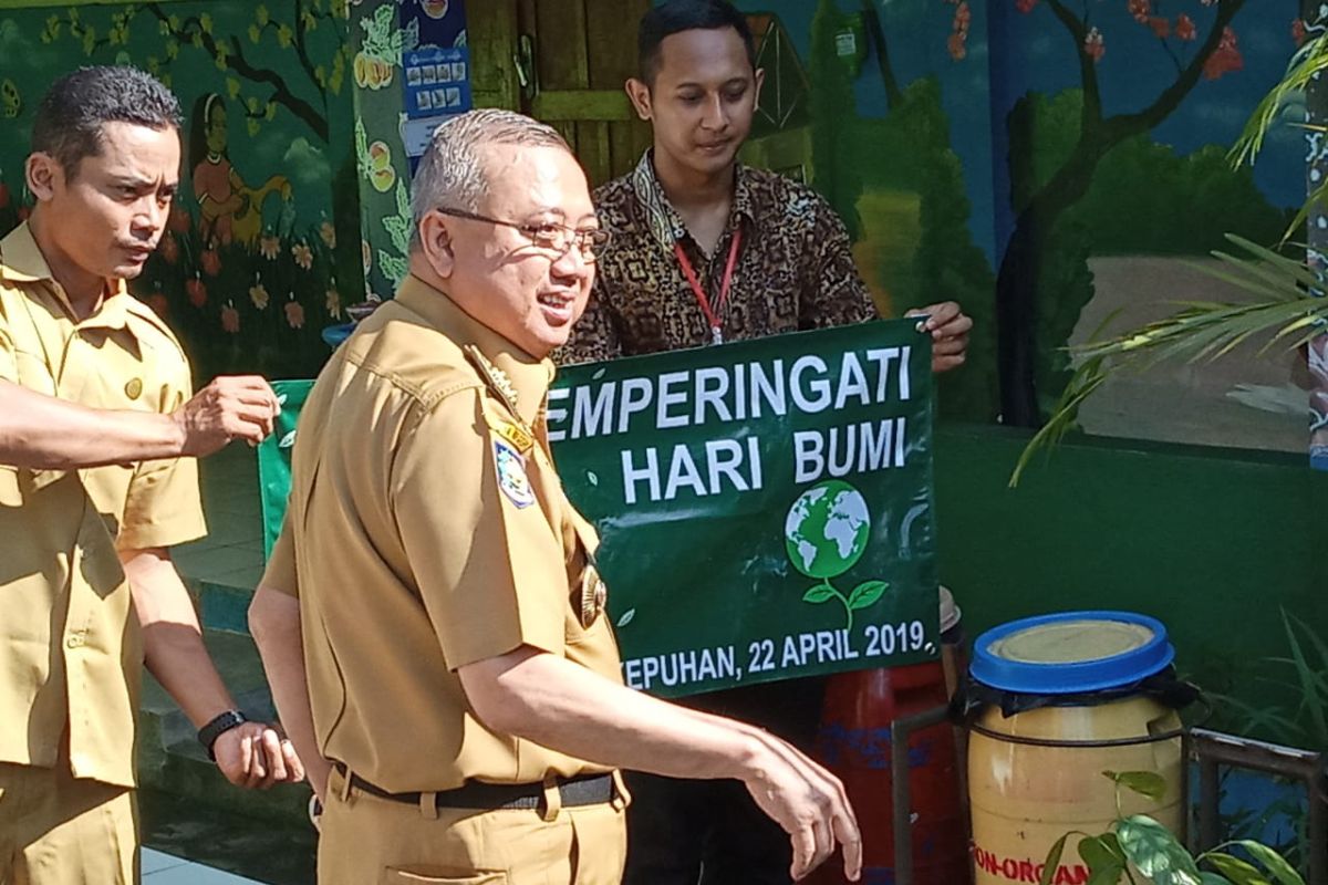 Bupati Bantul memantau pelaksanaan ujian nasional SD dan SMP