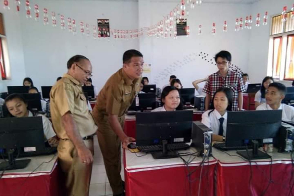 43 SMP di Minahasa Tenggara laksanakan UNBK