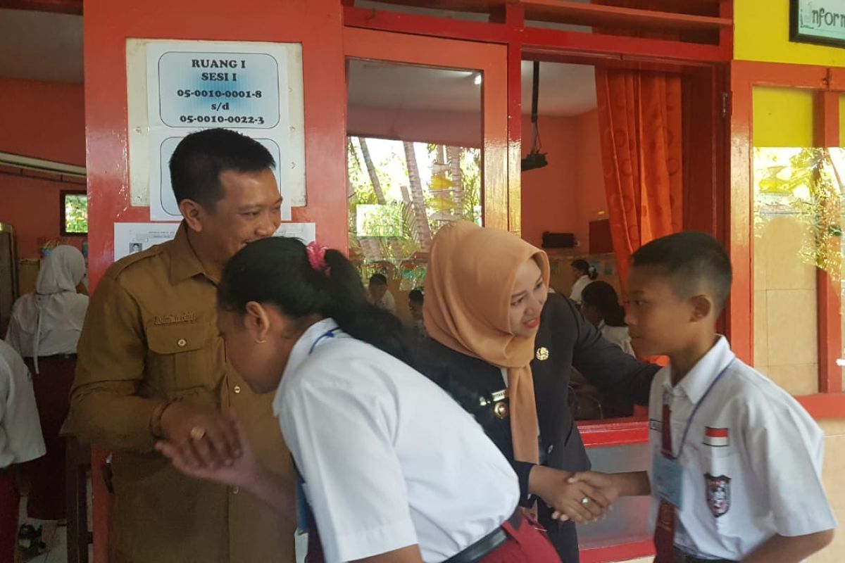 Wali Kota Mojokerto sidak USBN dan UNBK