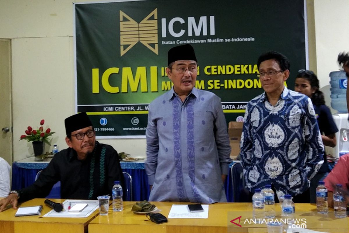 ICMI nilai kualitas demokrasi Indonesia menurun dan belum dewasa.