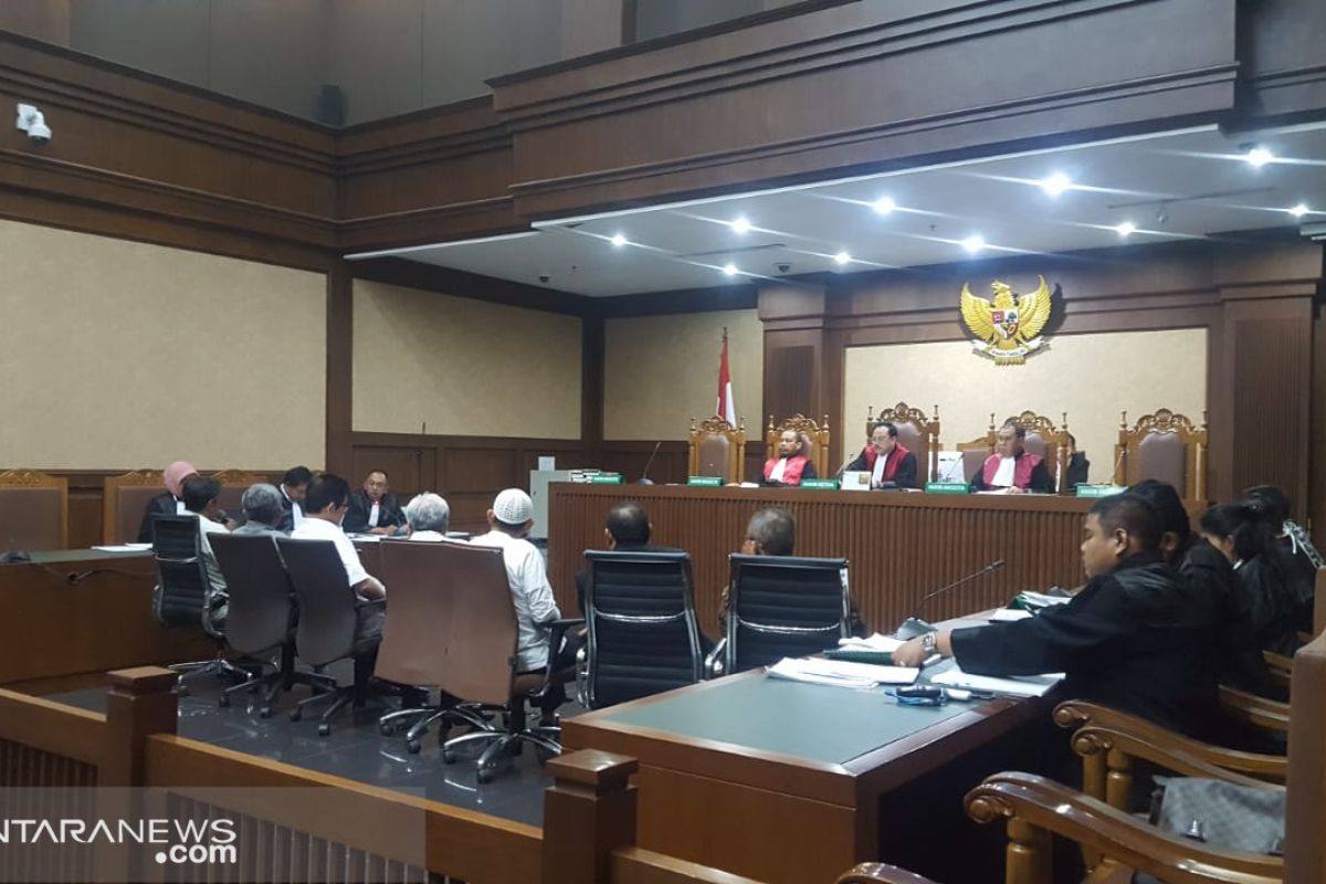 Tujuh anggota DPRD Sumut 2009-2014 hadapi tuntutan KPK