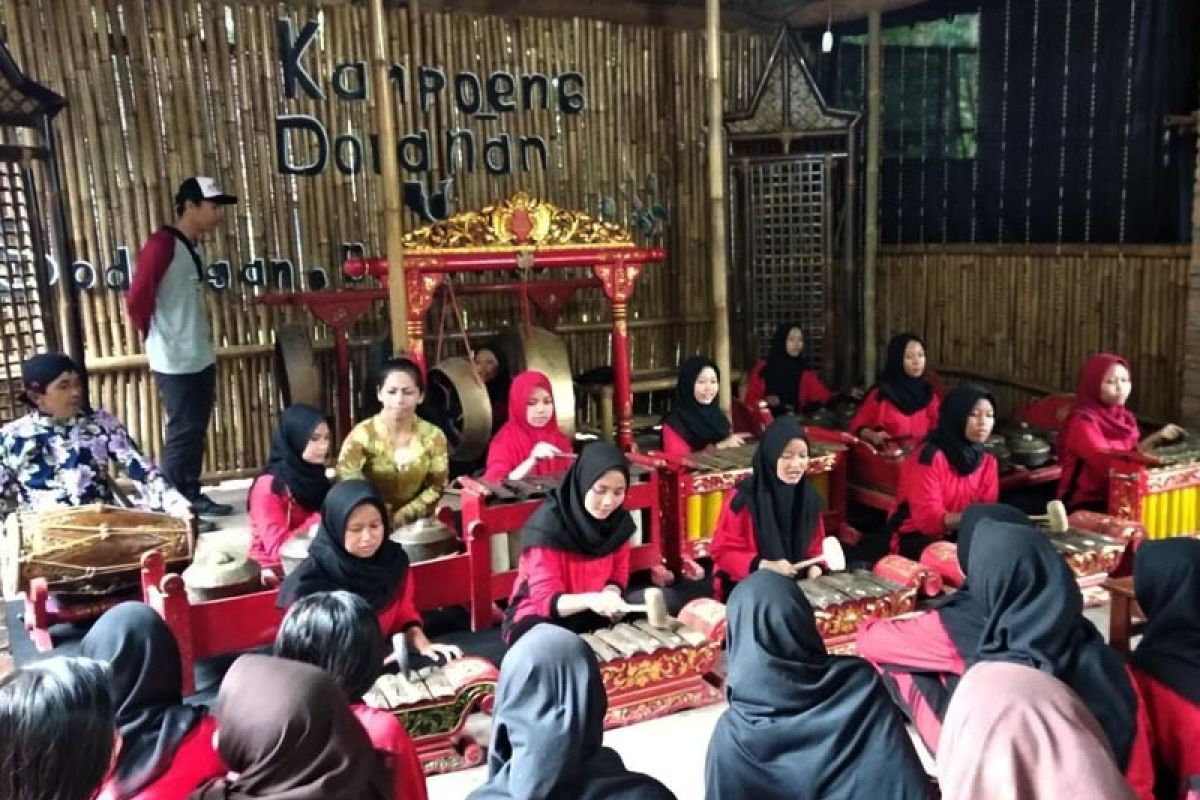 Kampoeng Dolanan Borobudur kembangkan "live in" pariwisata