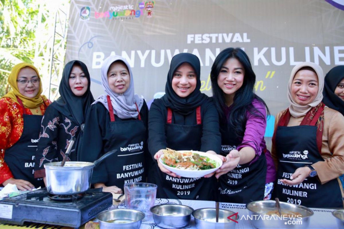 Kata koki Vania, kuliner pecel rawon Banyuwangi menghasilkan rasa yang menyatu