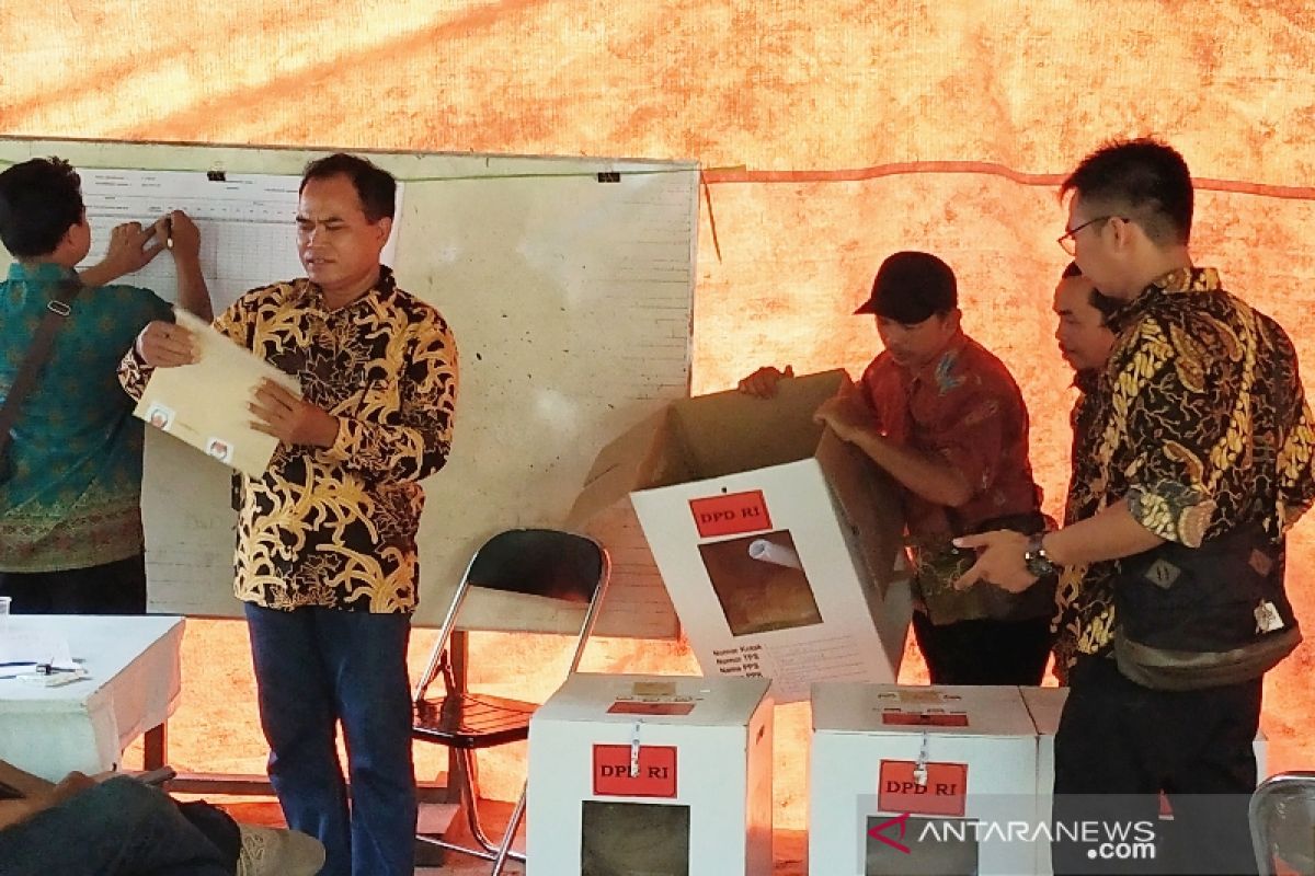 Masih banyak kecamatan di Kotim belum selesai rekapitulasi perolehan suara