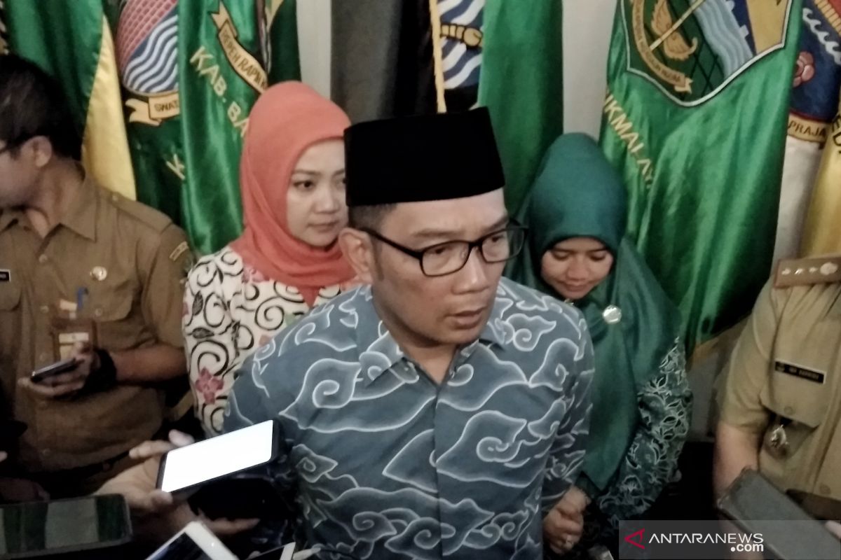 Gubernur minta KPU evaluasi pelaksanaan pemilu yang memakan korban