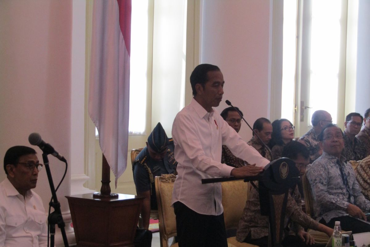 Presiden Jokowi minta Menkeu alihkan anggaran kementerian ke PUPR