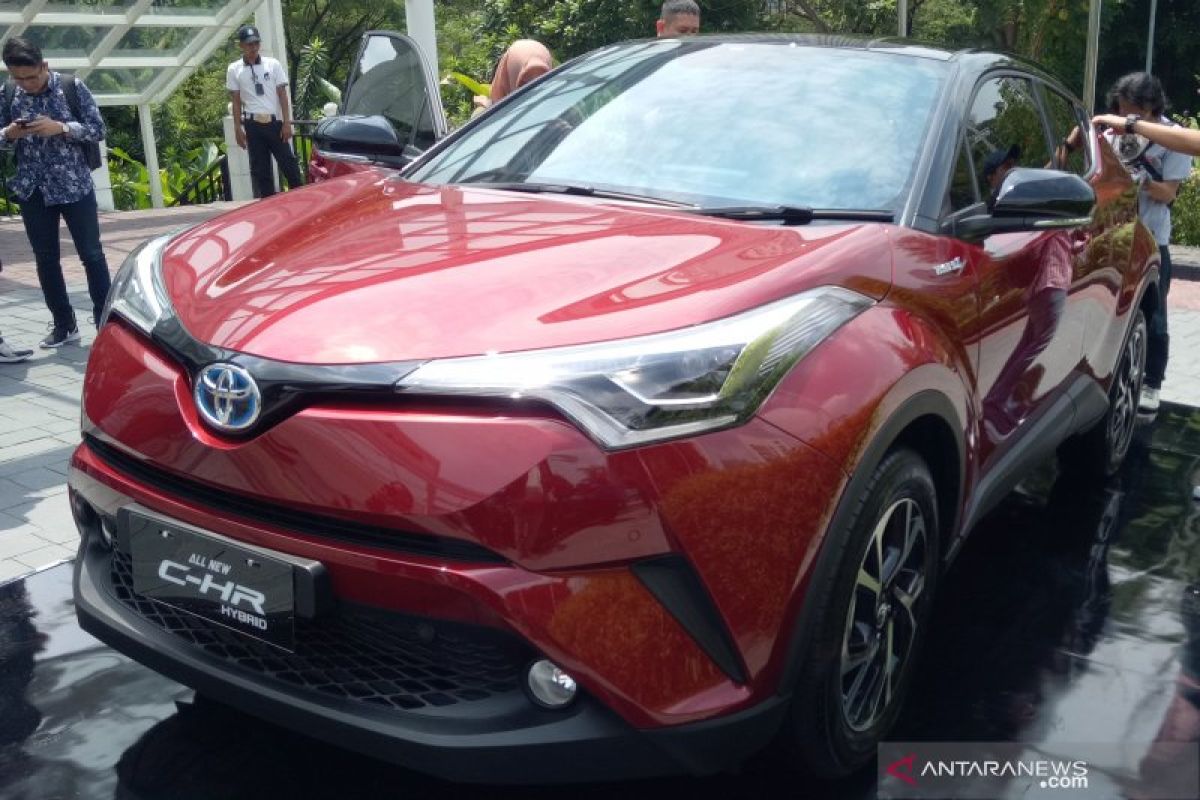 Toyota C-HR Hybrid dibanderol Rp523 juta di Indonesia