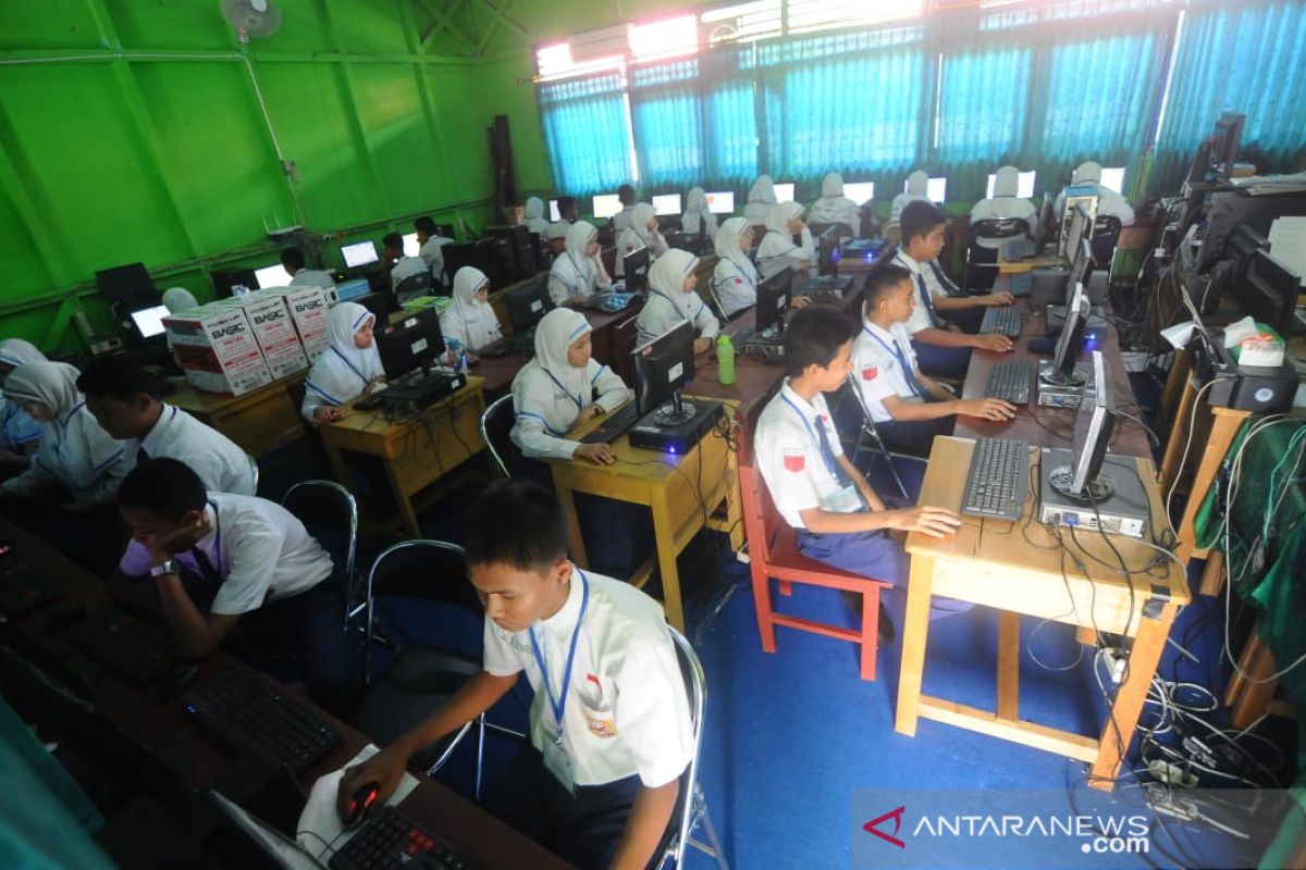 SMPN 24 Banjarmasin gelar UNBK mandiri