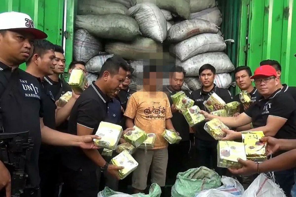 Meth delivery aboard container truck averted by West Jakarta Police