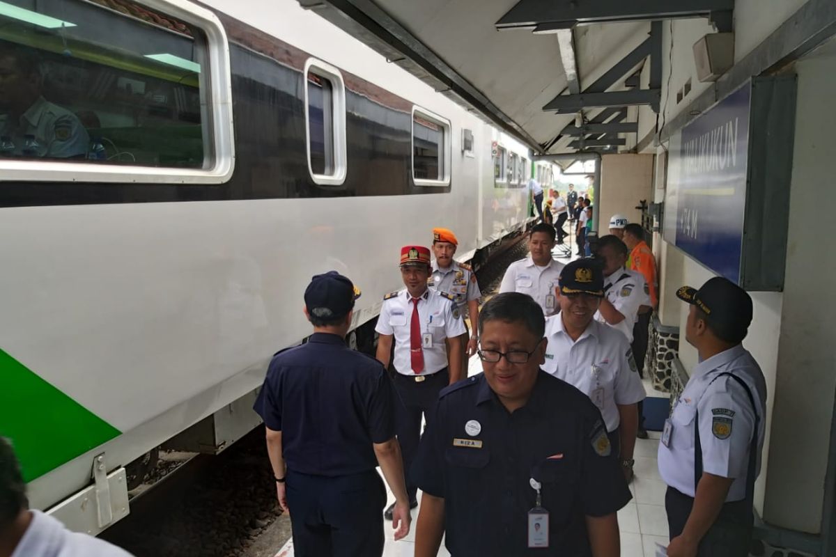 Daop 7 siapkan personel pengamanan jalur kereta