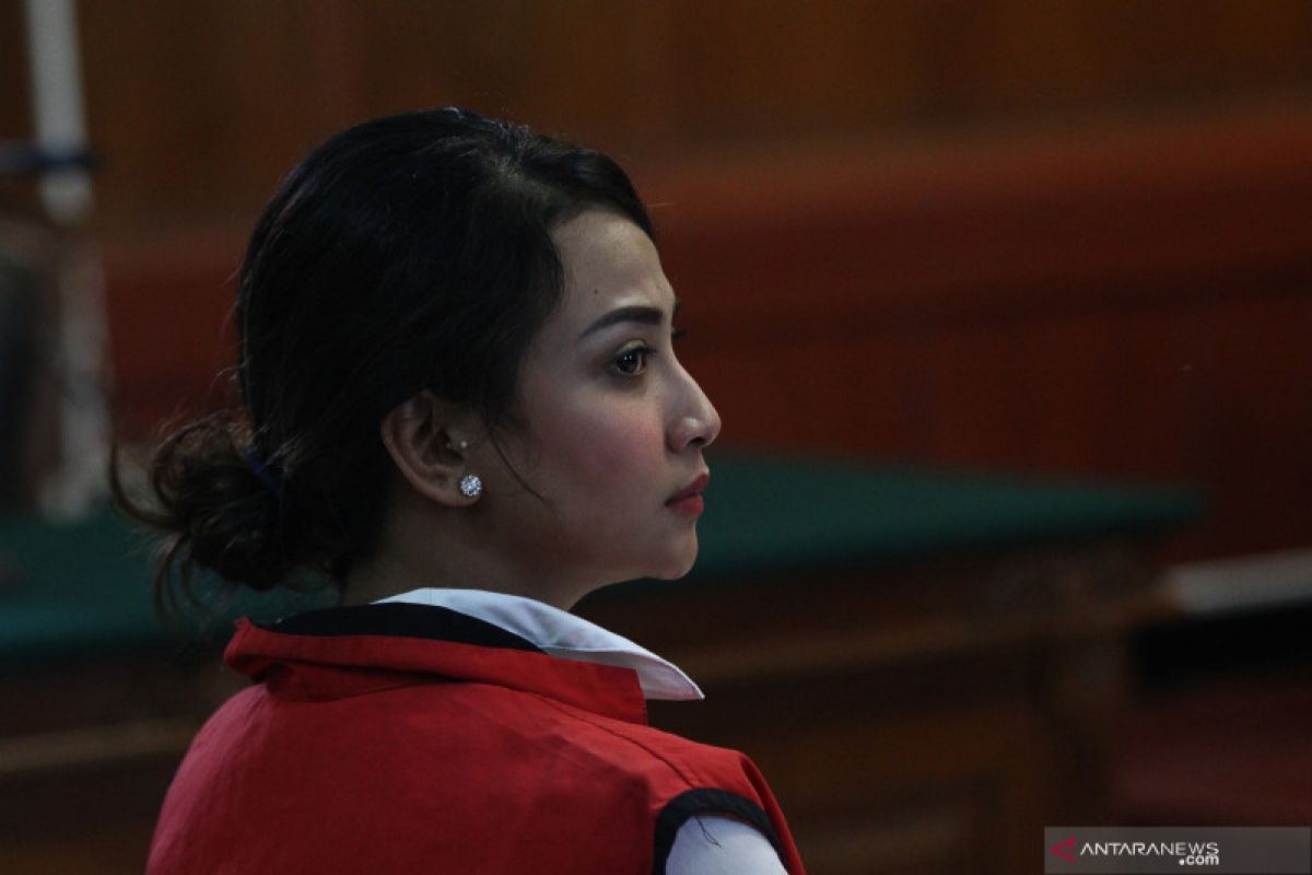 Sidang perdana Vanessa Angel ungkap pola prostitusi 