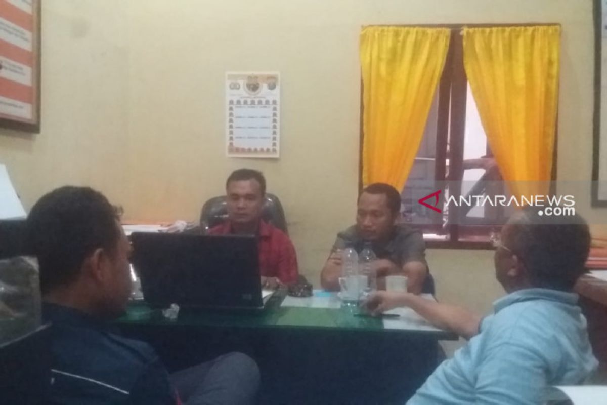 Mantan Bupati Tapteng Sukran Tanjung jadi tersangka kasus penghinaan