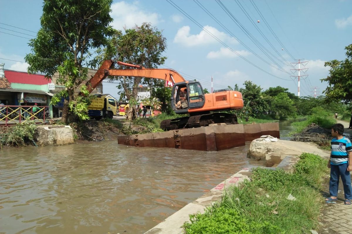 Pemkab Tangerang selesaikan normalisasi sungai