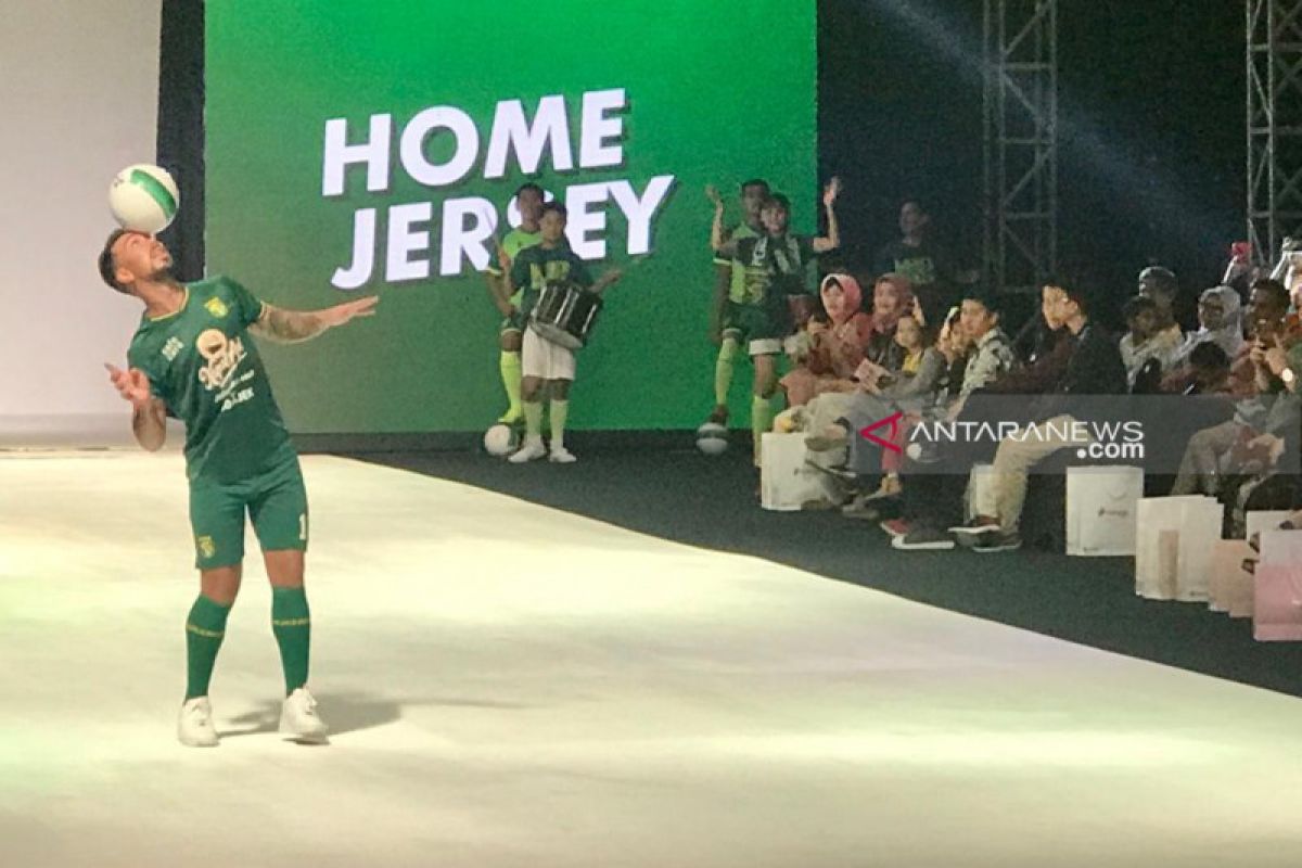 Pemain akui grogi perkenalkan kostum Persebaya di "catwalk"