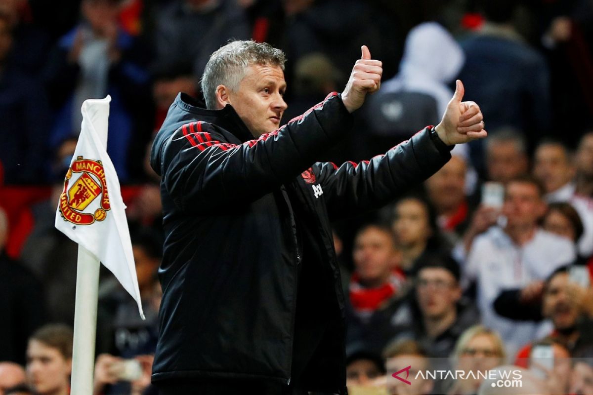 Solskjaer bela staf pelatih, ketika Manchester United diterpa krisis